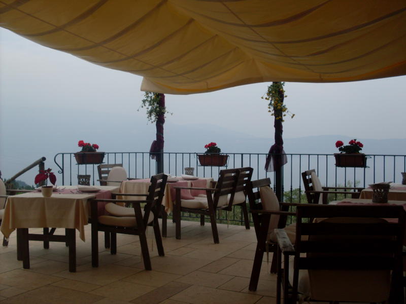 Ristorante sulle colline del Lago Brescia